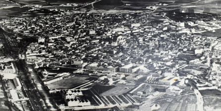 Imagen aérea y de archivo de la ciudad