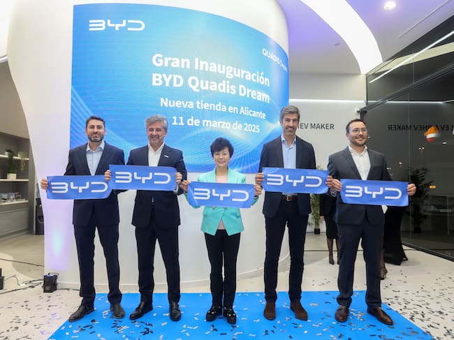 Inauguración del primer concesionario de BYD en Alicante