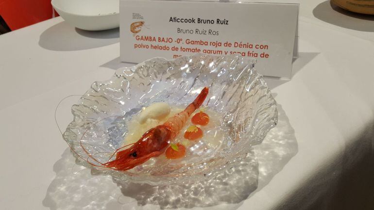 &quot;Gamba Bajo 0º&quot; plato del chef Bruno Ruiz, ganador del VII Concurso Internacional de Cocina Creativa de Gamba Roja de Dénia.