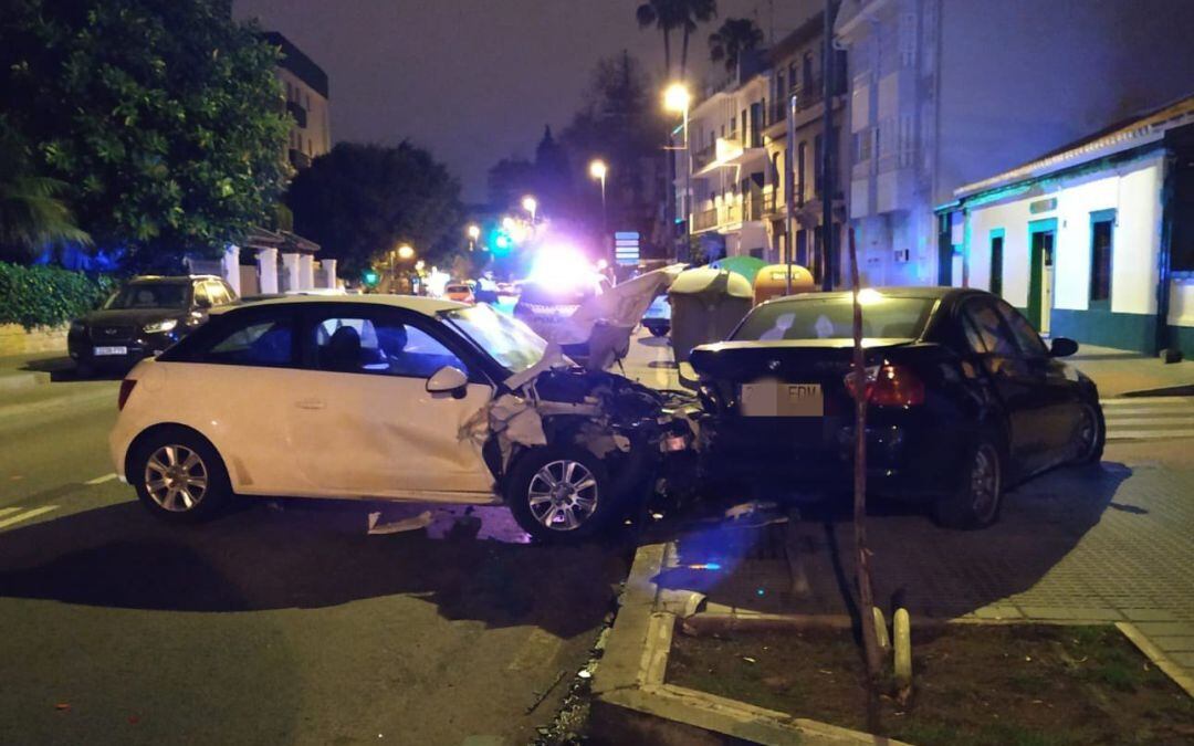 Coche accidentado accidente tráfico málaga ciudad coche robado se empotra con otro