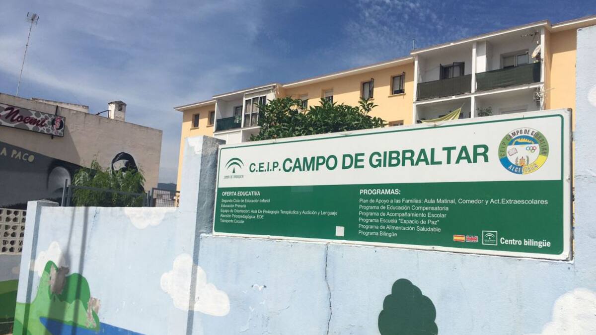 Manifestación por el Muro del Colegio Campo de Gibraltar