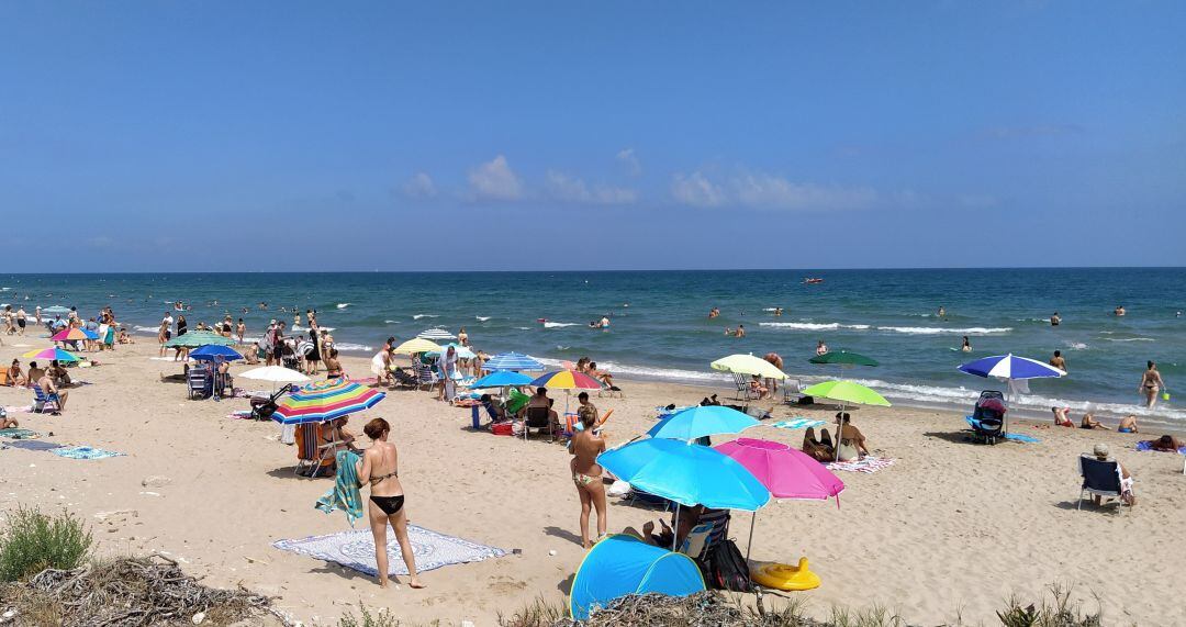 Playa de Les Deveses, el sábado 22 de agosto.