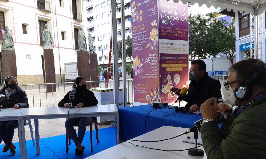 Primer programa especial de la Campaña Navidad y Reyes de Radio Gandia SER