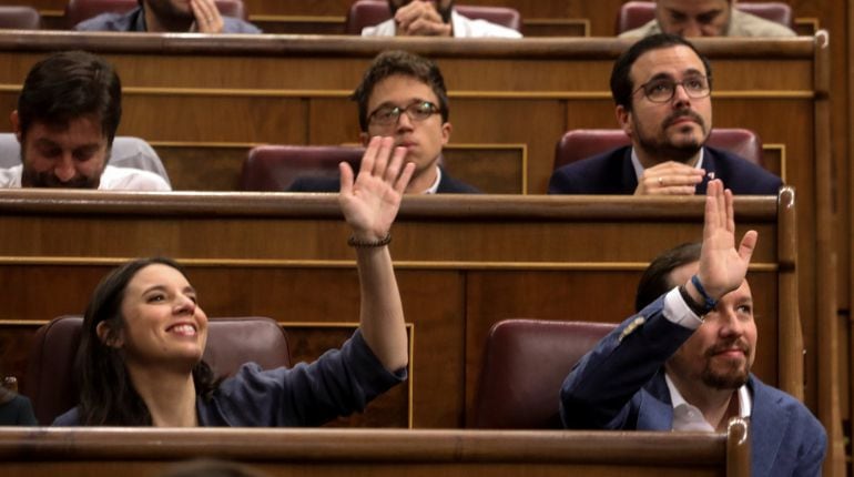 Los diputados de Unidos Podemos durante la moción de censura de Rajoy