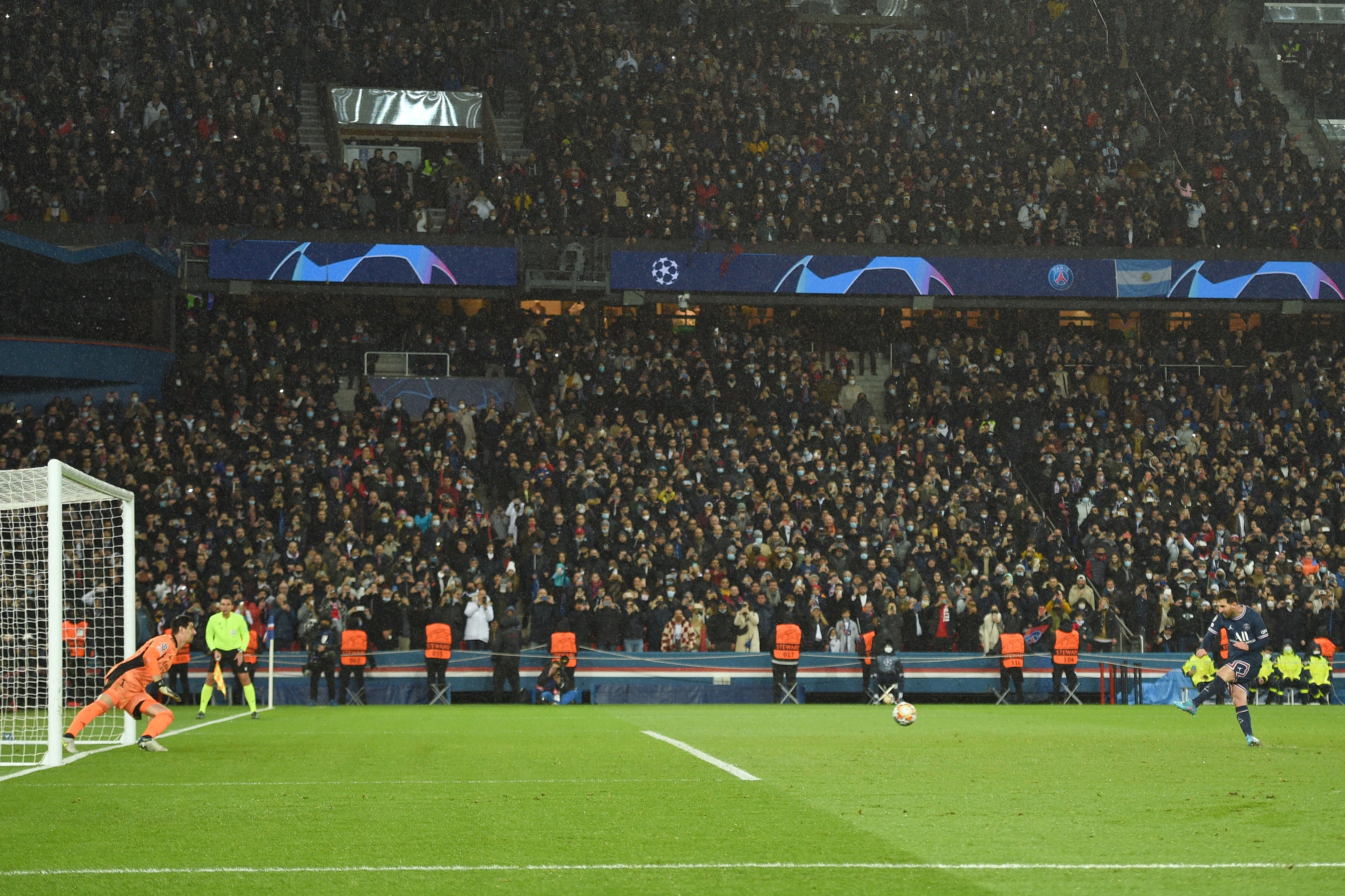 Courtois paró un decisivo penalti a Messi en los octavos de final de la última edición de la Champions.