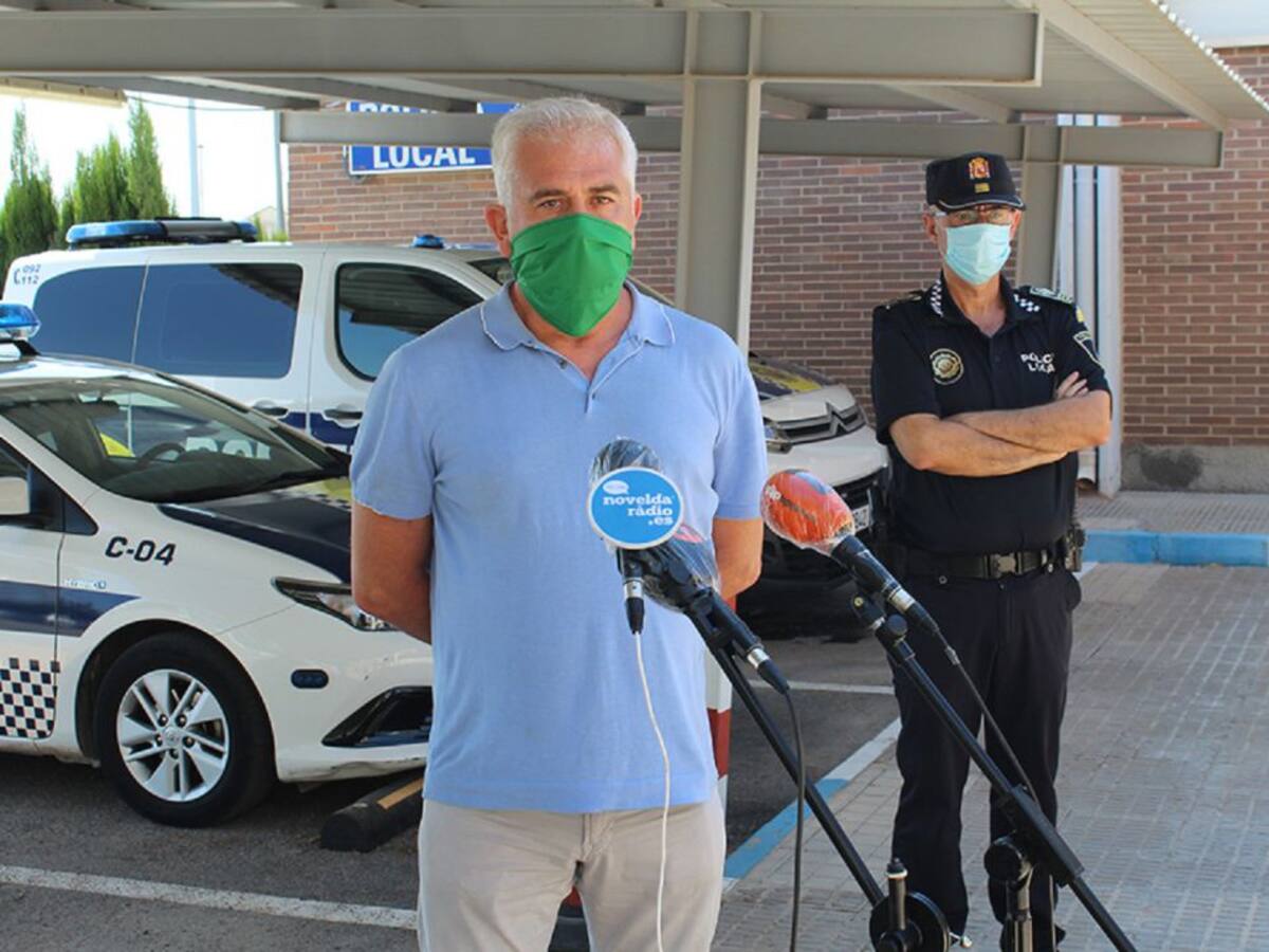 La Policía de Novelda actúa en una fiesta ilegal con 200 personas