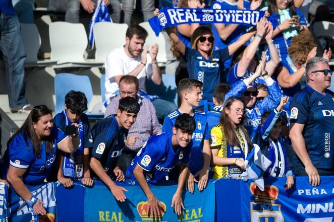 Oviedistas en un desplazamiento del equipo (Real Oviedo)