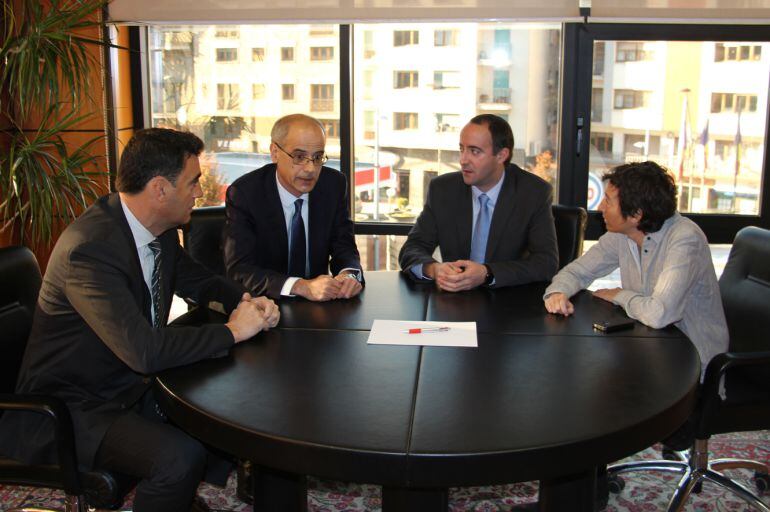 Martí i Naudi amb els cònsols de la Massana aquest matí.