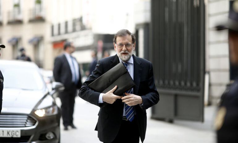 Rajoy llega al Congreso de los Diputados para la votación de los Presupuestos