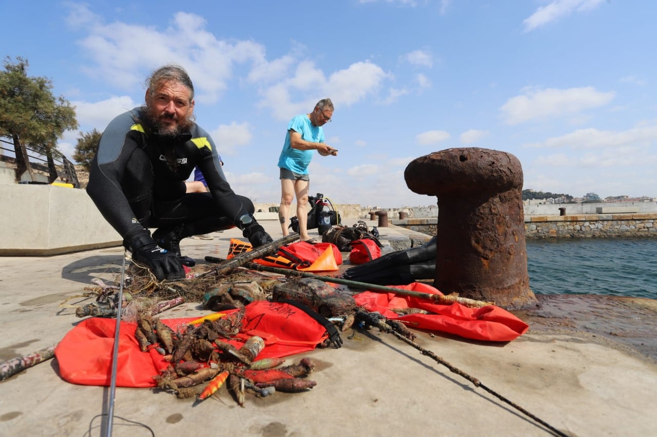 Limpieza fondos marinos en el Puerto de Cartagena