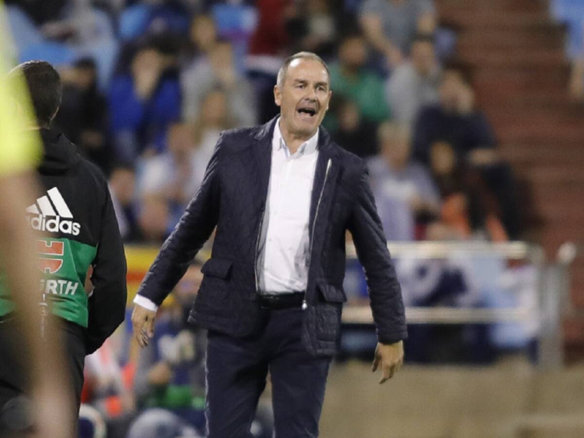 Víctor, pendiente de la enfermería