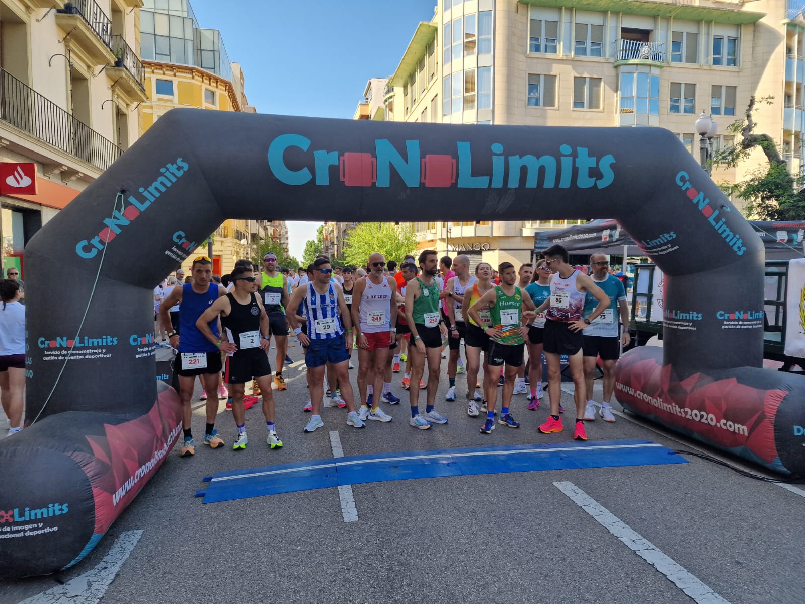 Salida de la 10K y 5K Ciudad de Huesca