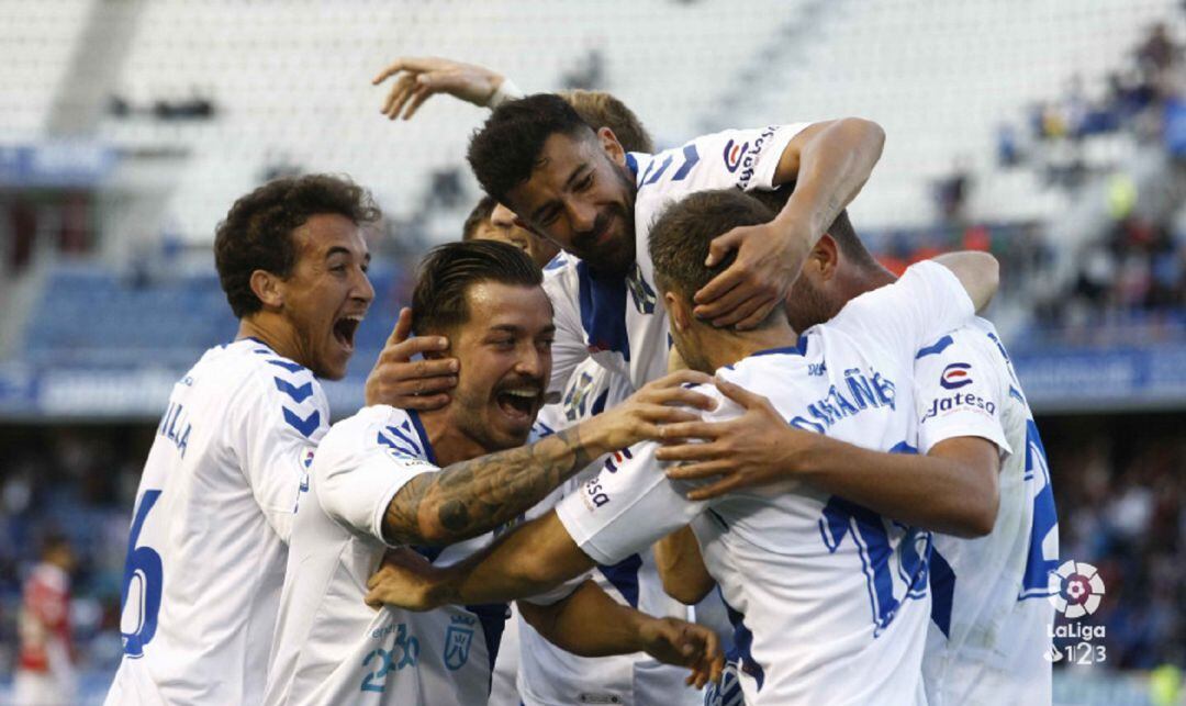 Los blanquiazules celebran un tanto en el Rodríguez López