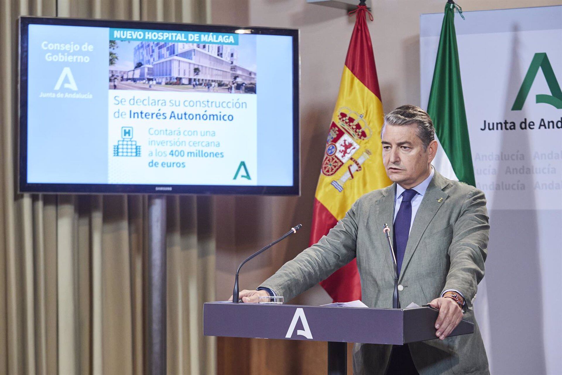 El consejero de Presidencia, Interior y Diálogo Social de la Junta de Andalucía, Antonio Sanz, durante la rueda de prensa tras el Consejo de Gobierno Andaluz en el Palacio de San Telmo, a 2 de agosto de 2022 en Sevilla