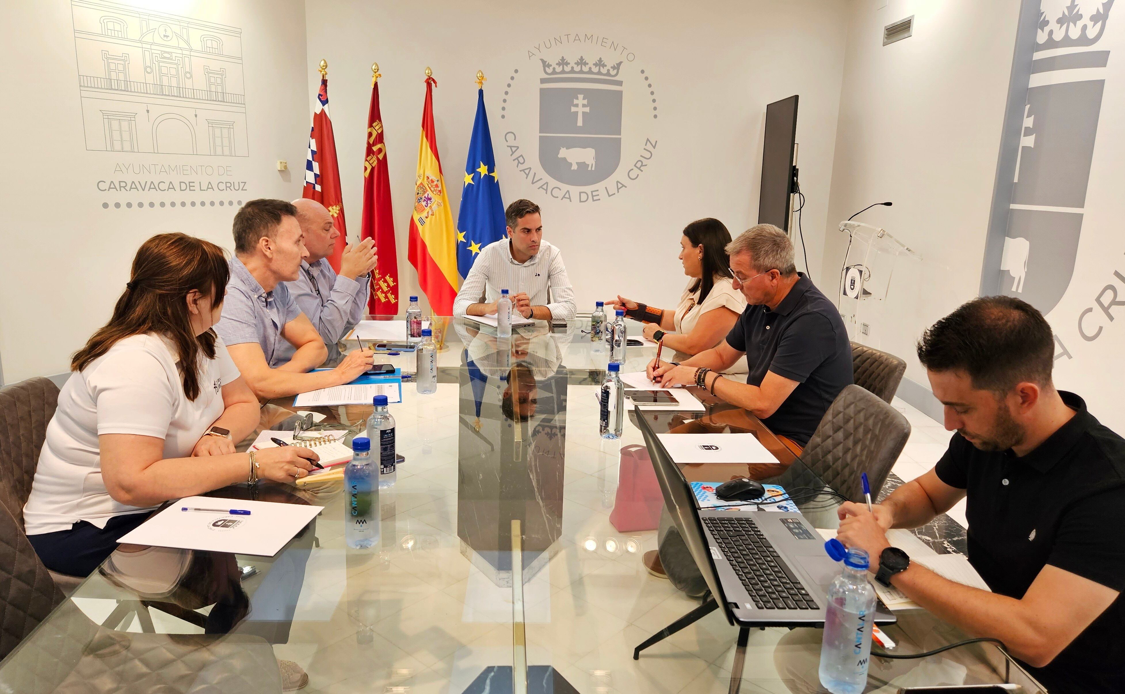 Durante la reunión para conocer los resultados del estudio de diagnostico sobre las mejoras en la accesibilidad del Camino del Levante