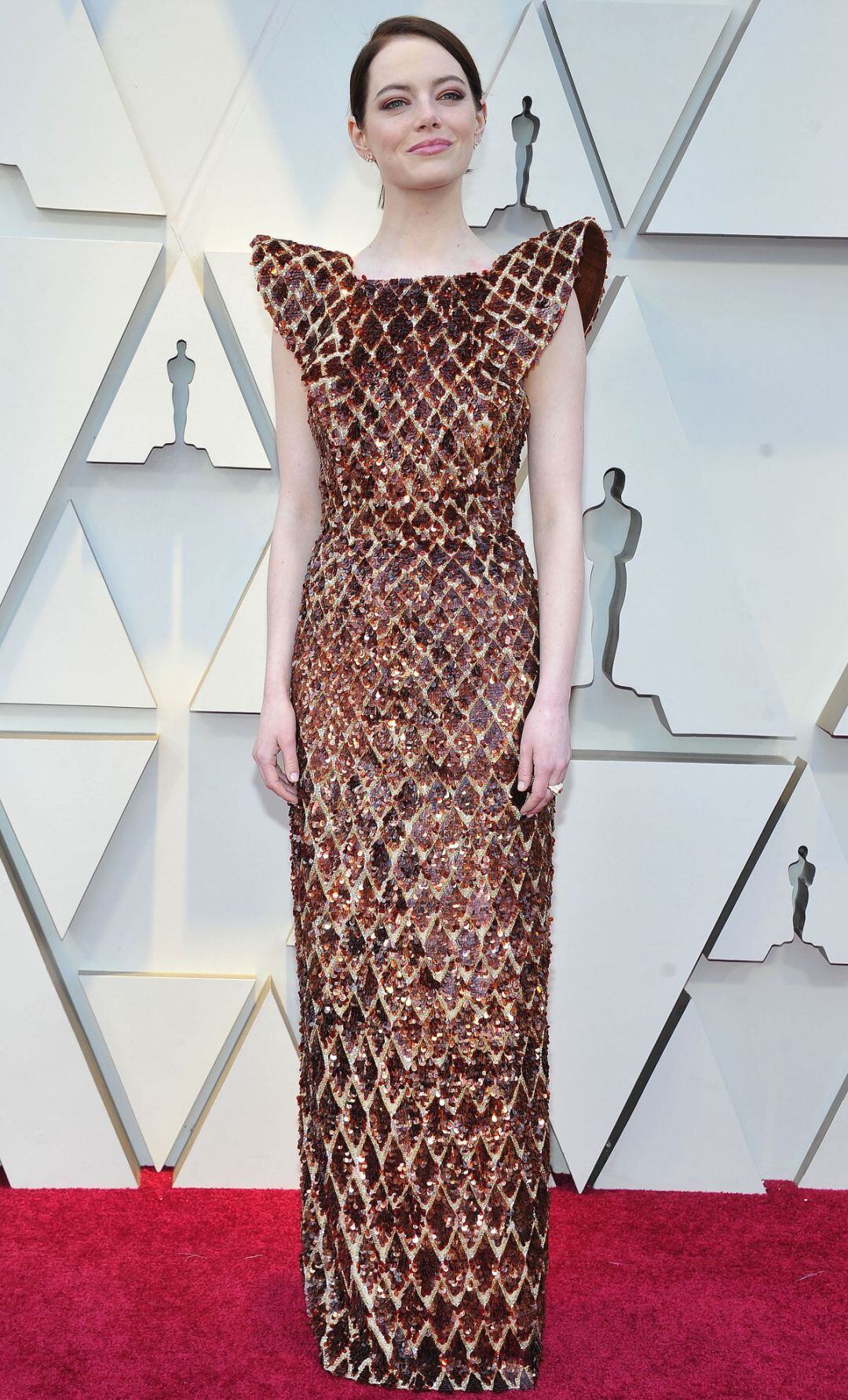 Emma Stone vestida por Louis Vuitton en la gala de los Óscar 2019