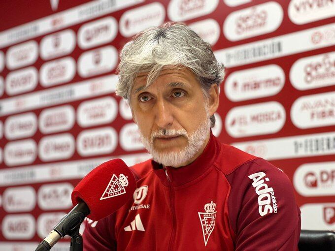 Pablo Alfaro en la sala de prensa del Real Murcia