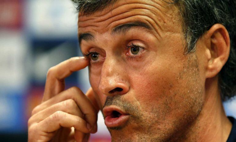 Luis Enrique, ante los medios