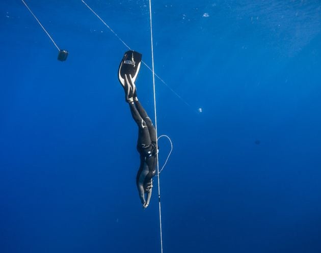 Prueba de peso constante en el Campeonato de España de Apnea Outdoor celebrado en Puerto del Carmen, Lanzarote.