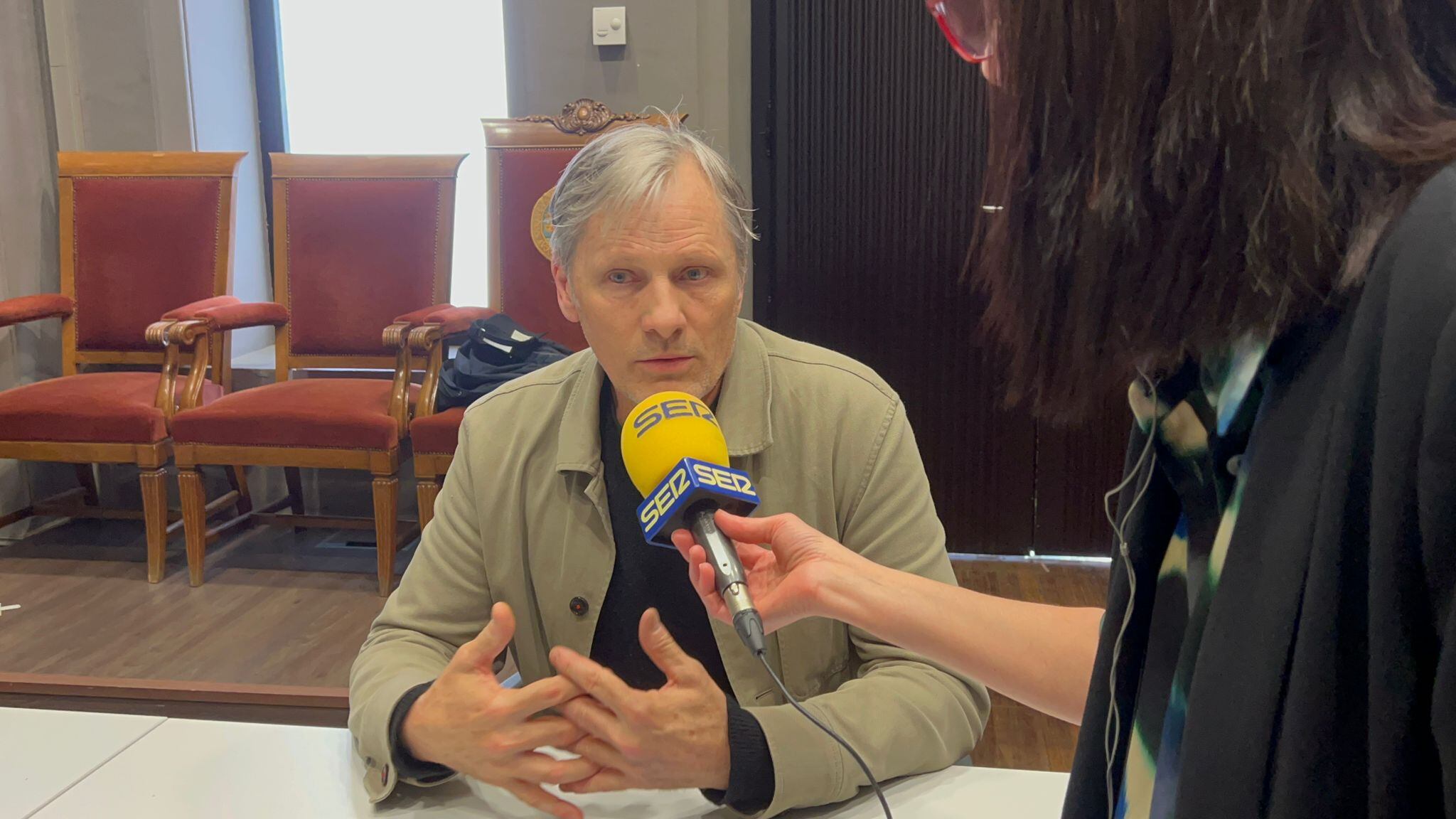 Luis Alegre presento a los oyentes de A Vivir Aragón a Viggo Mortensen.