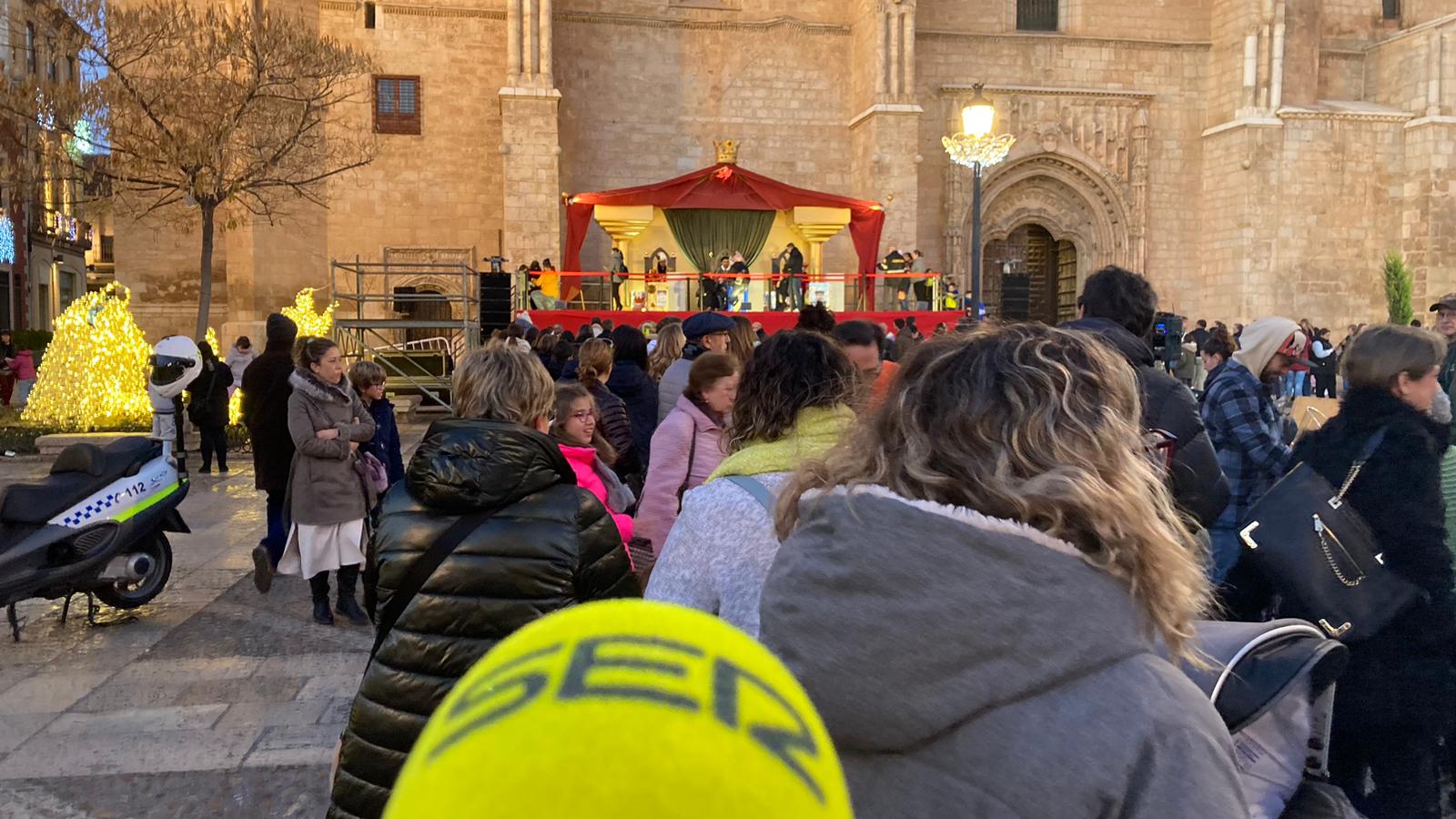 La Cadena SER, en el recibimiento de los pajes reales a la Plaza de España de Valdepeñas (Ciudad Real)