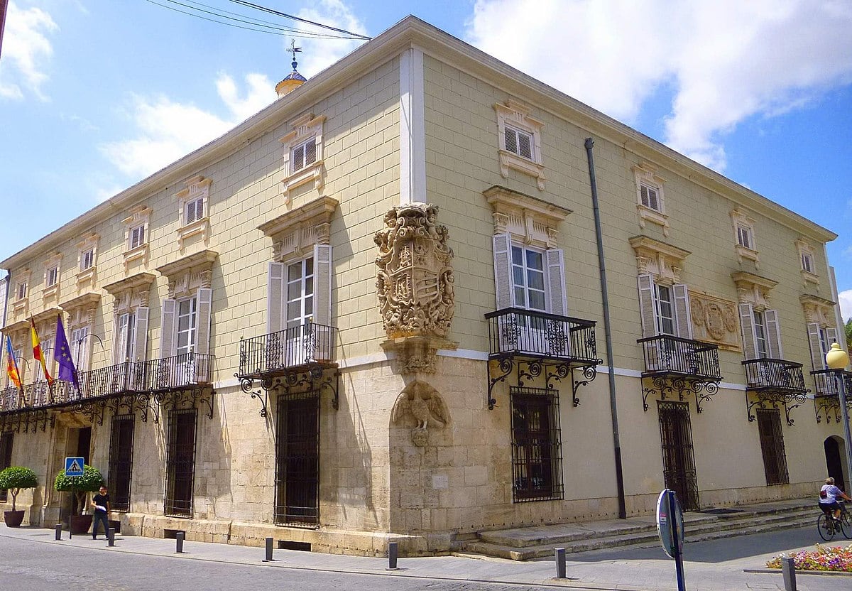 Palacio del Marqués de Arneva, sede del Ayuntamiento de Orihuela (Alicante)