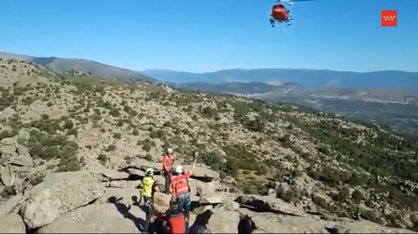 La mujer de 50 años, que sufre una lesión medular, se encontraba escalando el tramo del Pico de la Miel