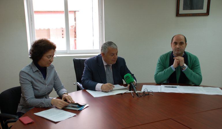 En rueda de prensa, el alcalde de Colmenar Viejo, Miguel Ángel Santamaría, ha comunicado los plazos de escolarización en los centros públicos para el próximo curso escolar