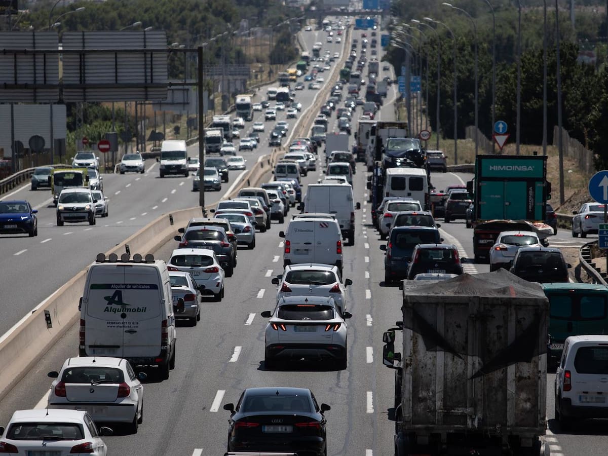 Retenciones en Sevilla por tres accidentes en la SE-30 y una colisión en la A-49
