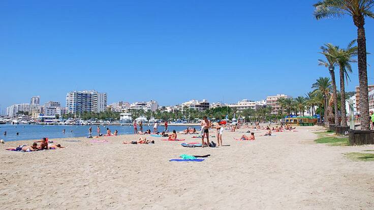 Los hoteleros de Sant Antoni siguen registrando reservas de británicos