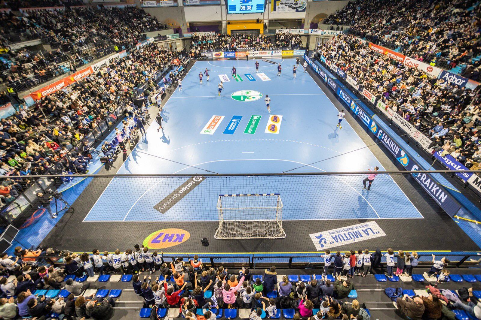 El pabellón del Granollers registró 4.500 espectadores para presenciar la visita del Barcelona.