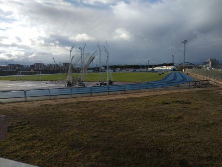 Jaula de lanzamientos deteriorada por las fuertes rachas