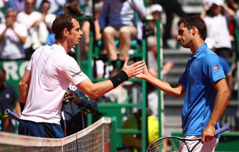 Murray felicita a Albert Ramos al término del partido