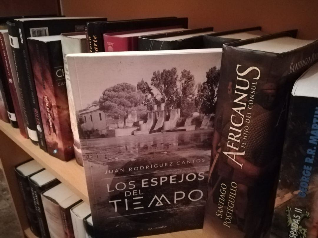 Los espejos del tiempo el libro de Juan Rodríguez Cantos.