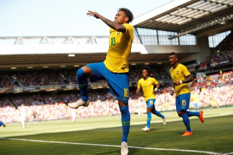 Neymar celebra su gol contra Croacia. 