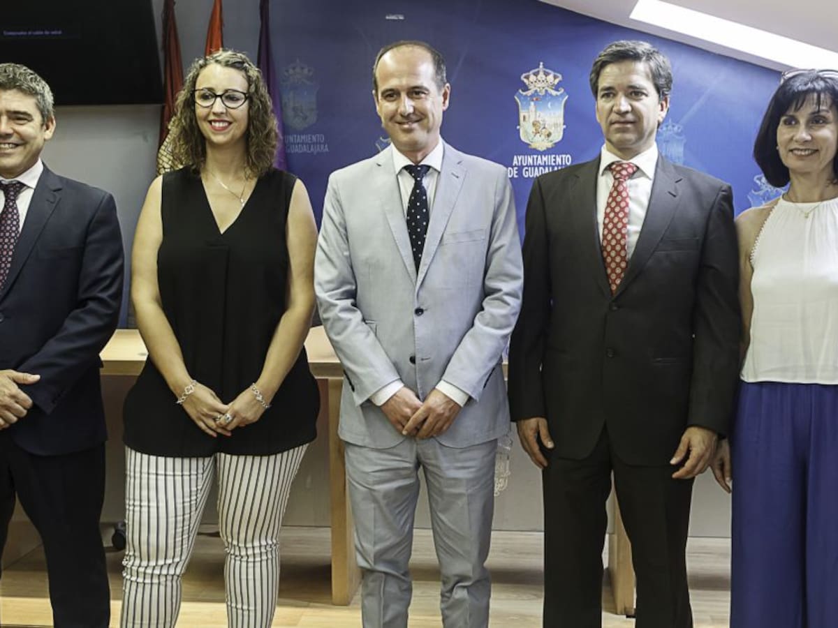 Rojo divide el Ayuntamiento en 4 áreas y apuesta por un Gobierno integrado con Ciudadanos