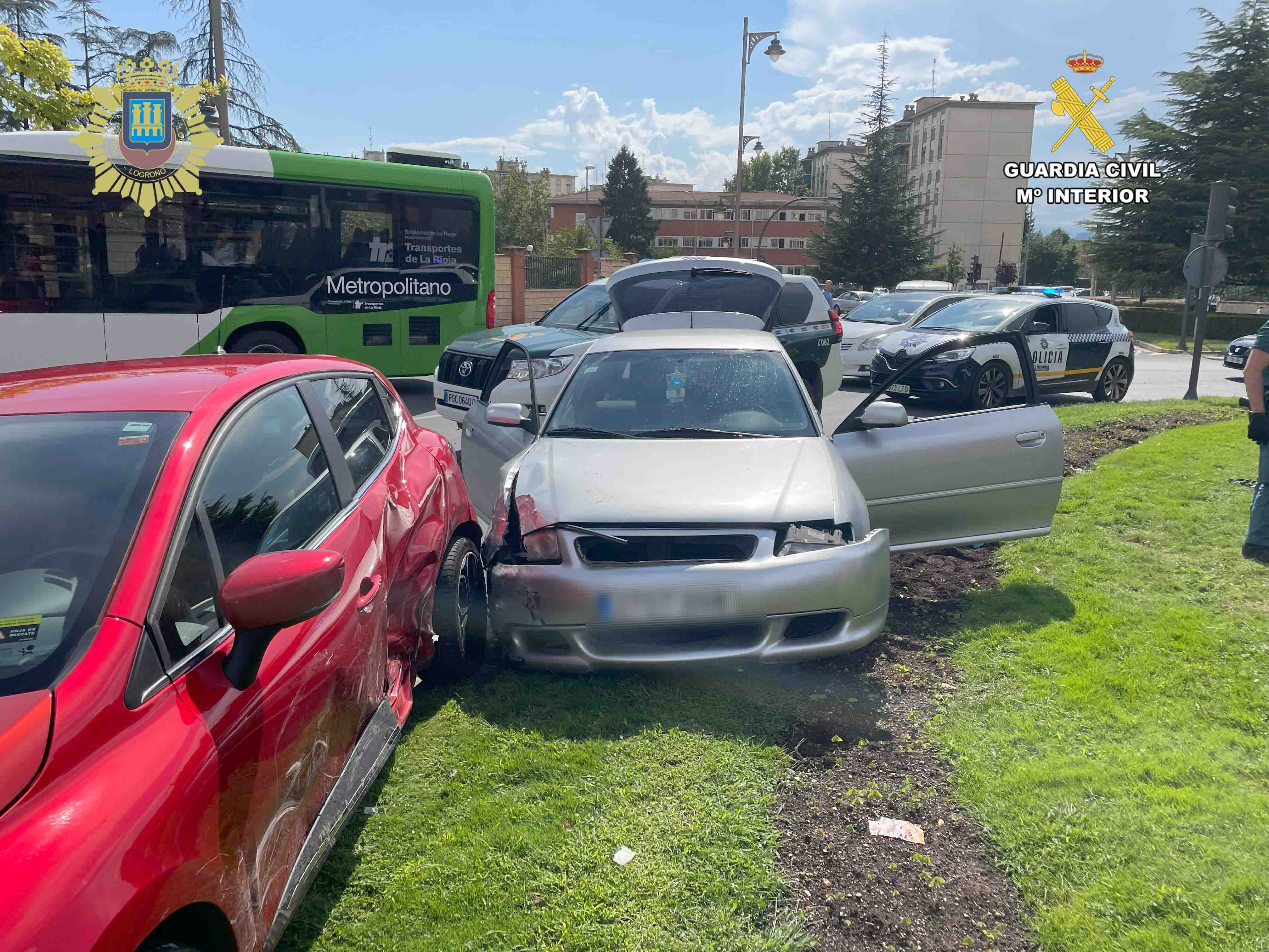 Tres detenidos por darse a la fuga con un vehículo y provocar un accidente
