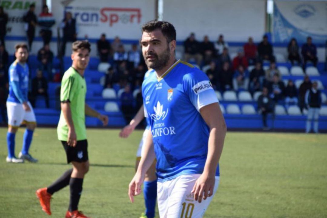 Guille Escribano durante un partido con el Xerez CD