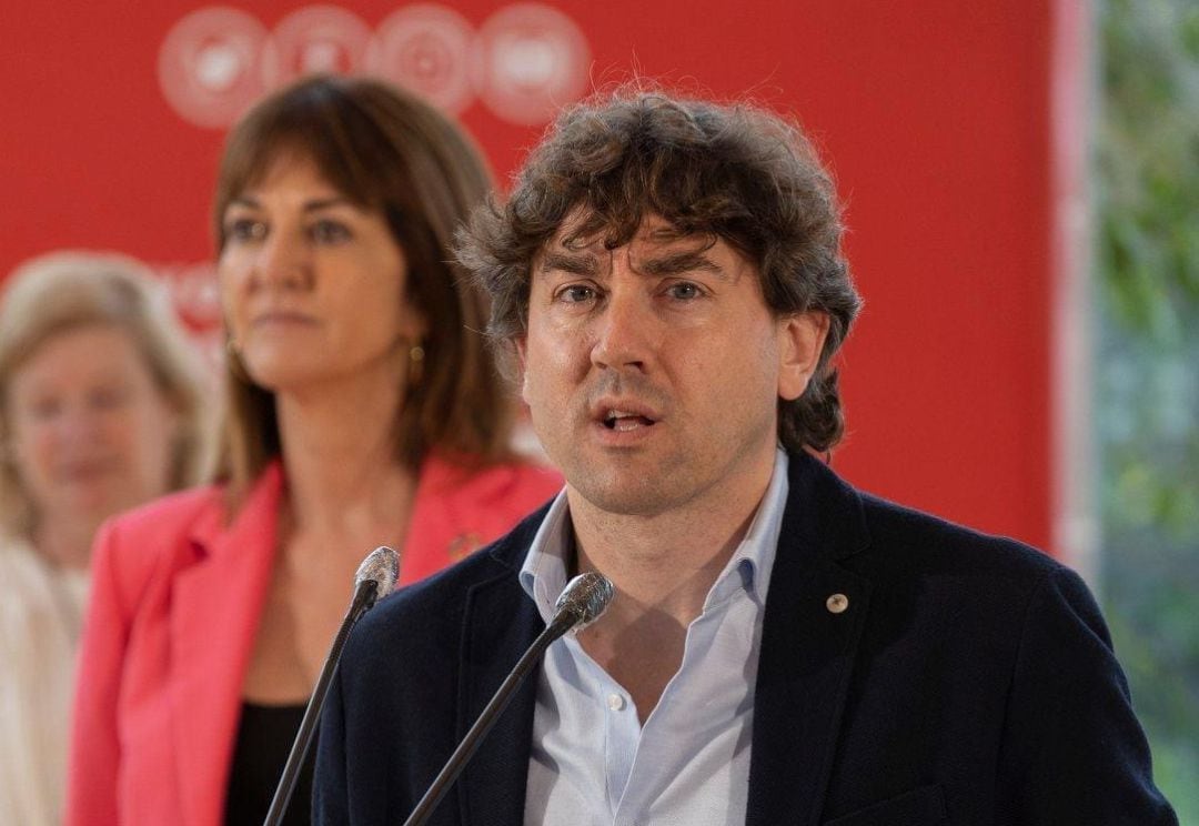 Eneko Andueza en un acto de su partido.