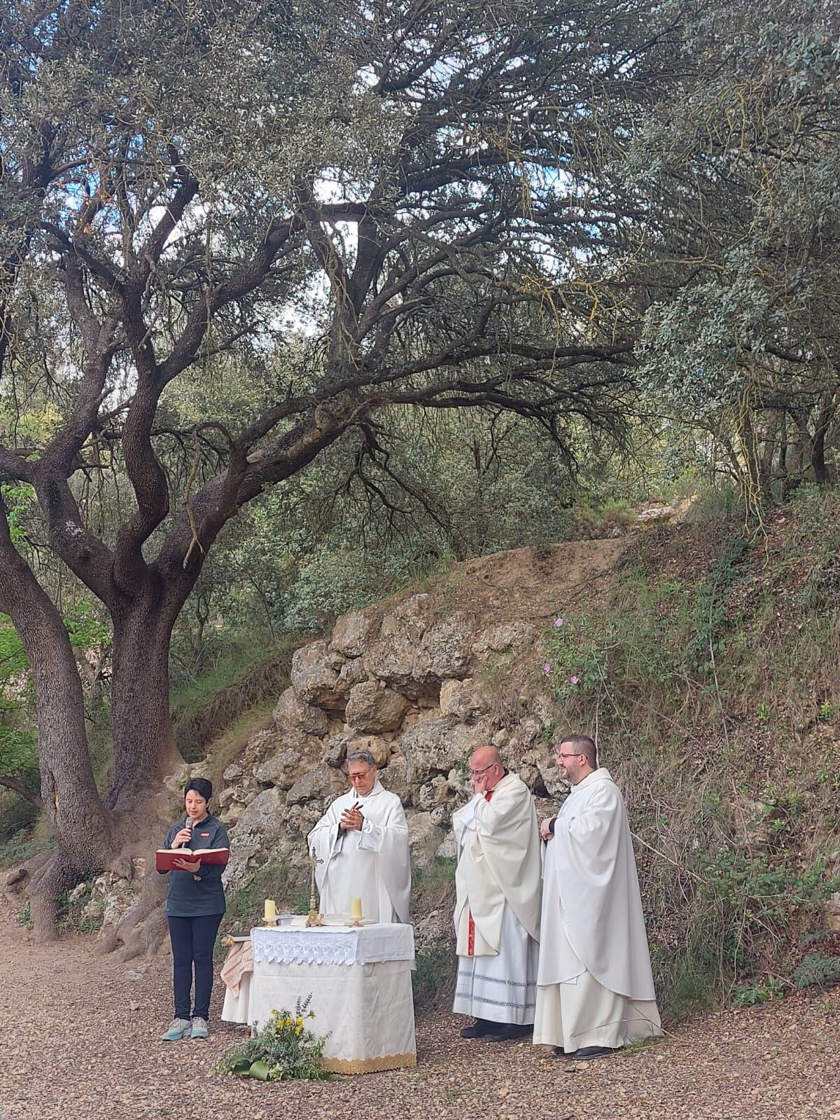 Momento del oficio religioso
