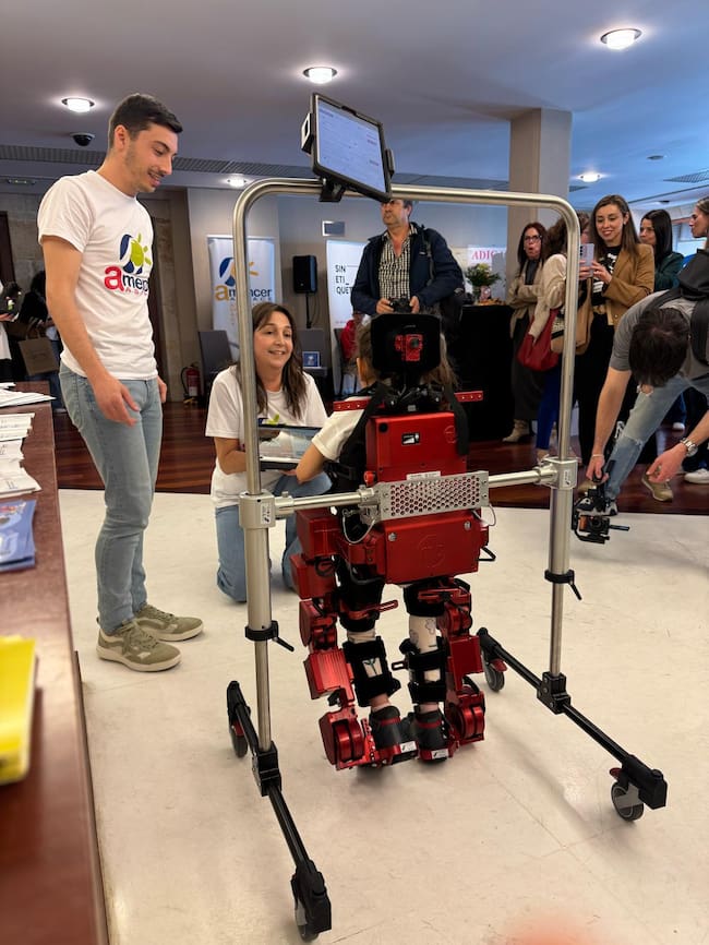 Exoesqueleto pediátrico Atlas 2030 presentado en Vigo