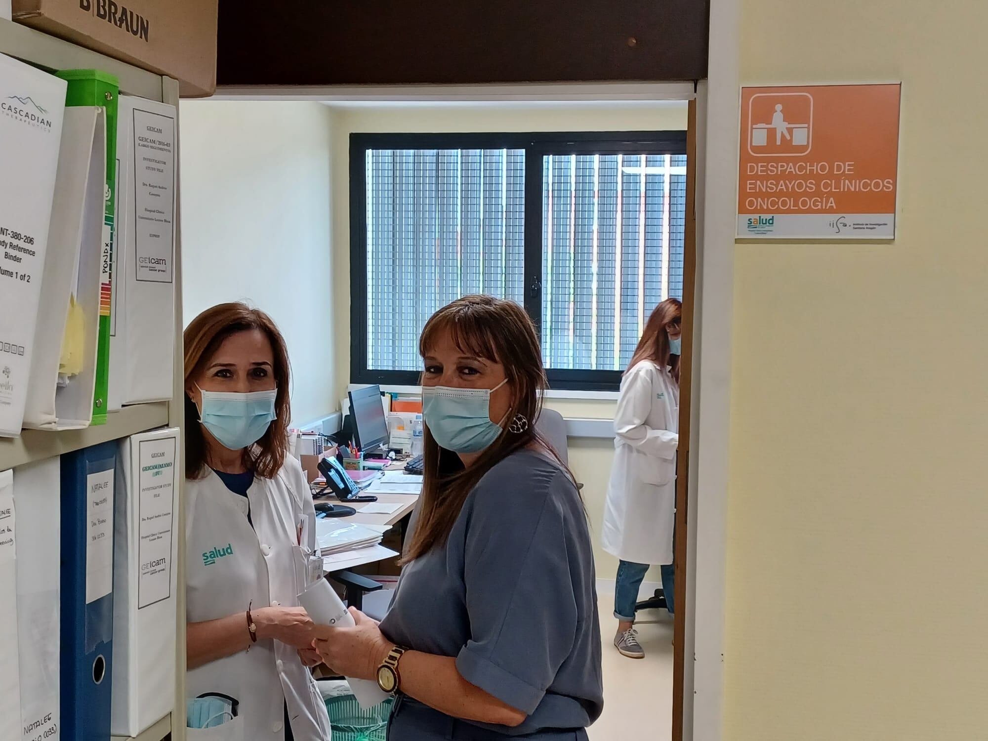 La consejera de Sanidad, Sira Repollés, durante su visita al Hospital Clínico de Zaragoza