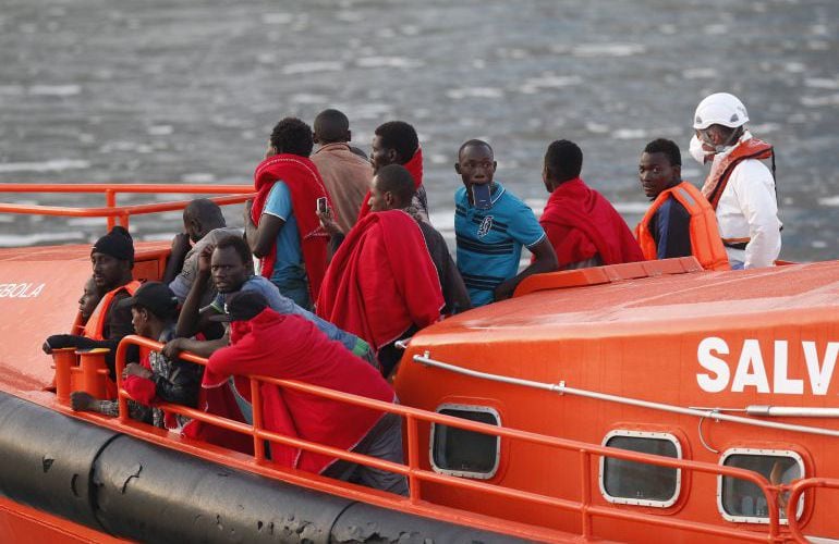 Encontrados 29 cuerpos y rescatadas 150 personas de un naufragio en la costa de Egipto