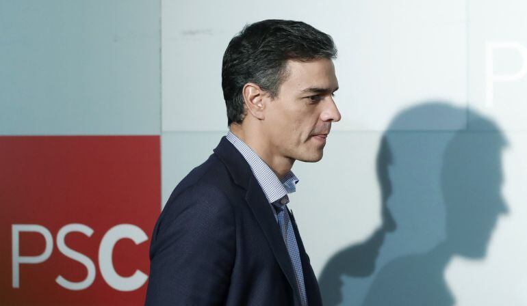 El secretario general del PSOE, Pedro Sánchez, durante una rueda de prensa en Barcelona