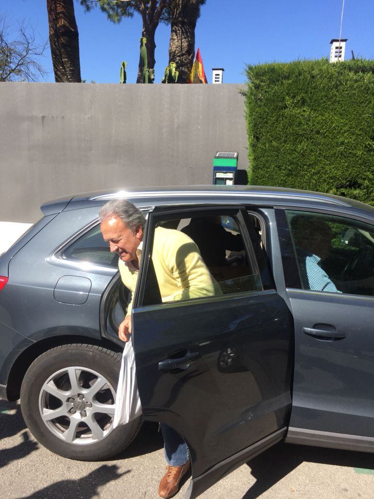 Pedro Pacheco, exalcalde de Jerez, a las puertas de su domicilio este viernes