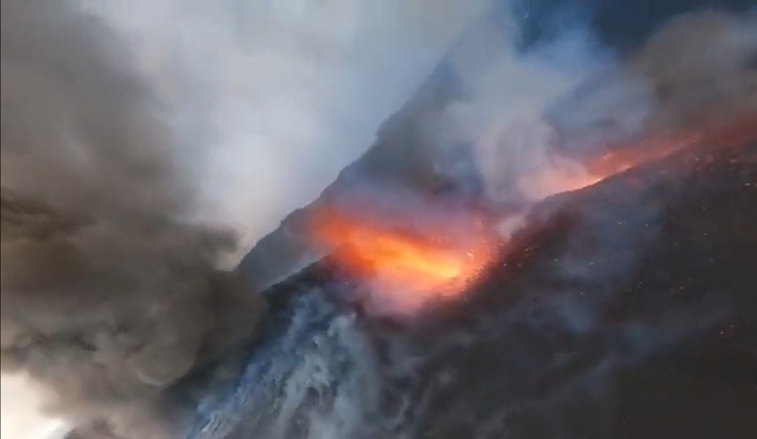 El vídeo demuestra la violencia del volcán.