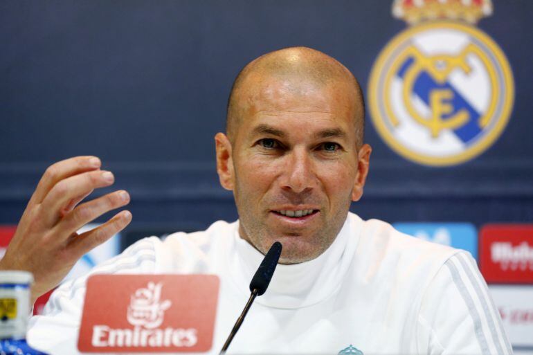 Zidane, en la sala de prensa de Valdebebas