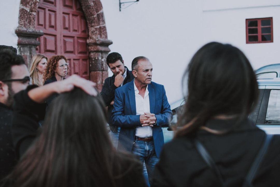 El alcalde, Jesús Machín, hace una llamada a la reflexión y le recuerda a los ediles de PSOE y MRT que "no es esta la forma de trabajar en pro de los vecinos de Tinajo".