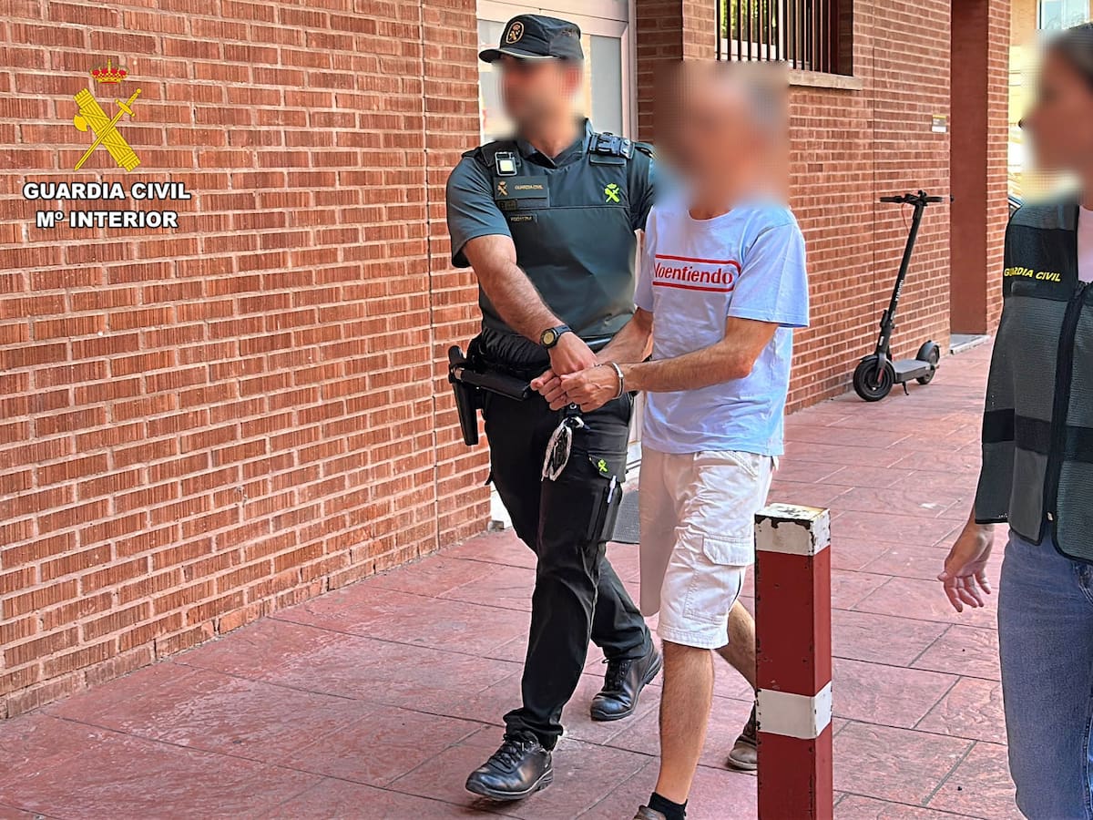 Detenido un profesor por ciberacoso y provocación sexual de menores