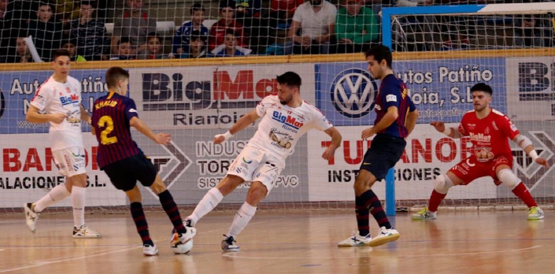 Imagen del partido disputado entre el Noia Portus Apostoli y el Barça B